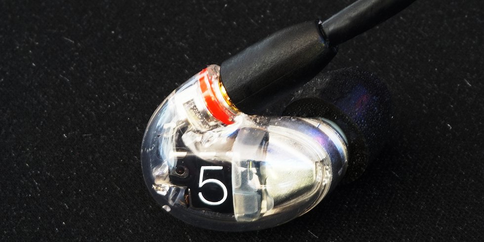 High End In-Ear for on the road: The Shure Aonic 5 with True