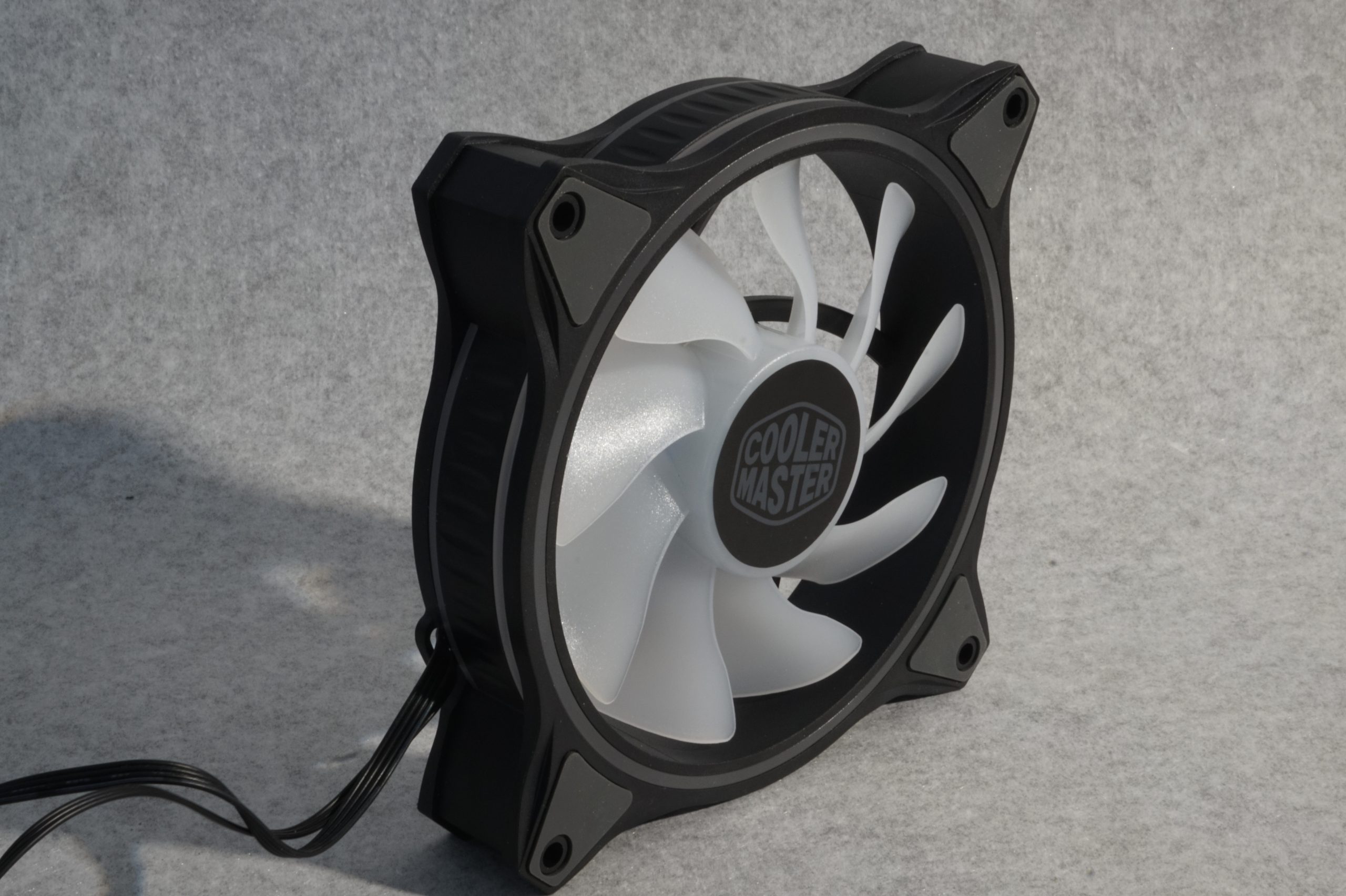 IgorsLab] Review with 6 case and radiator fans from be quiet