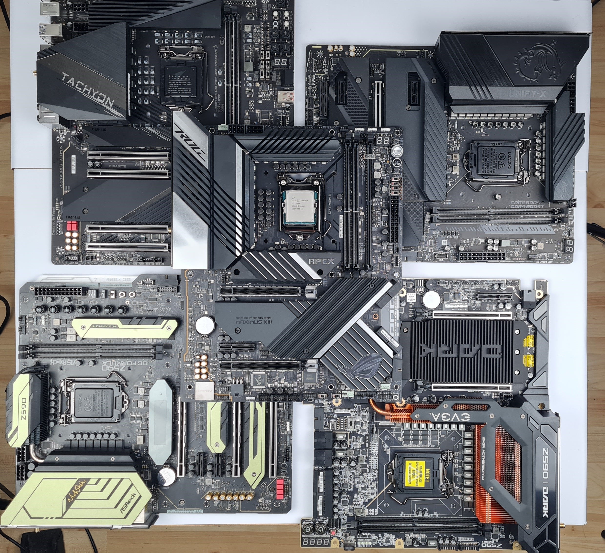 The Good, the Bad and the Ugly – Alle Z590 XOC-Mainboards im großen Roundup