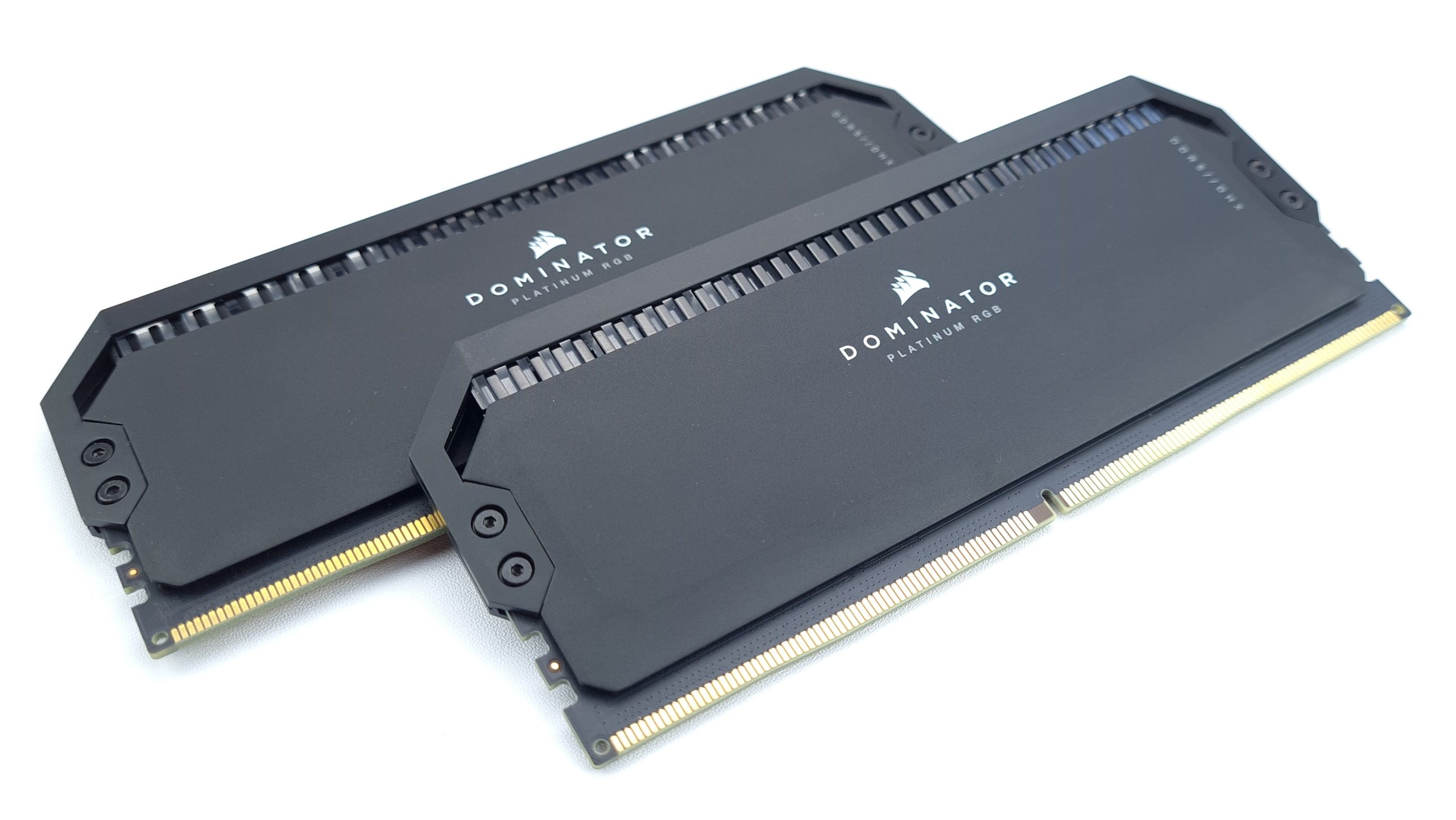 Corsair Dominator Platinum RGB DDR5-6200 CL36 2x 16 GB Kit Test mit  Teardown und OC - Bekanntes Design, noch schnellerer Unterbau | igor´sLAB