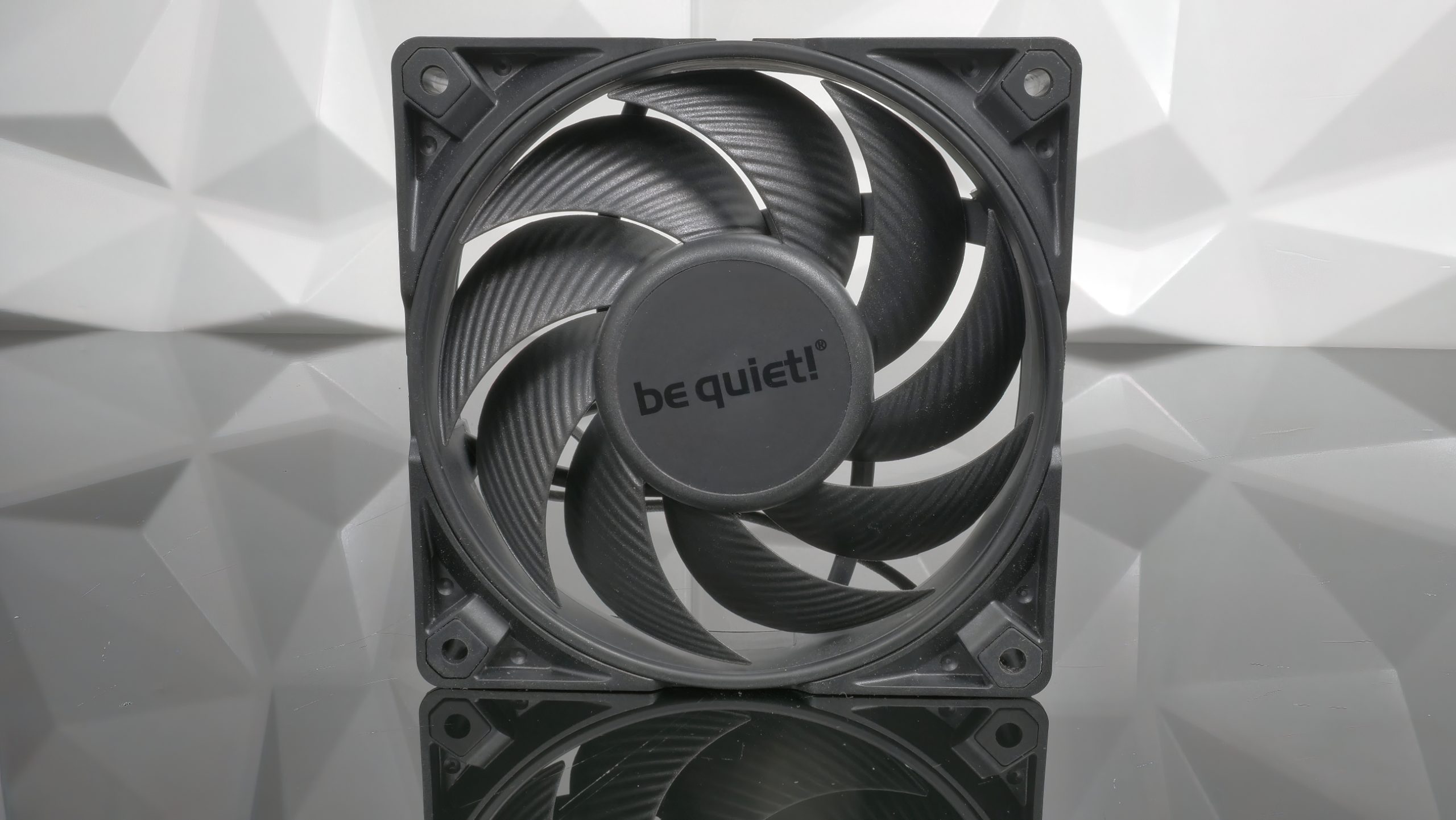 be quiet! Silent Wings 4 (Pro) 120 mm Case Fan Review - When the name says  it all | Part 1 | igor´sLAB