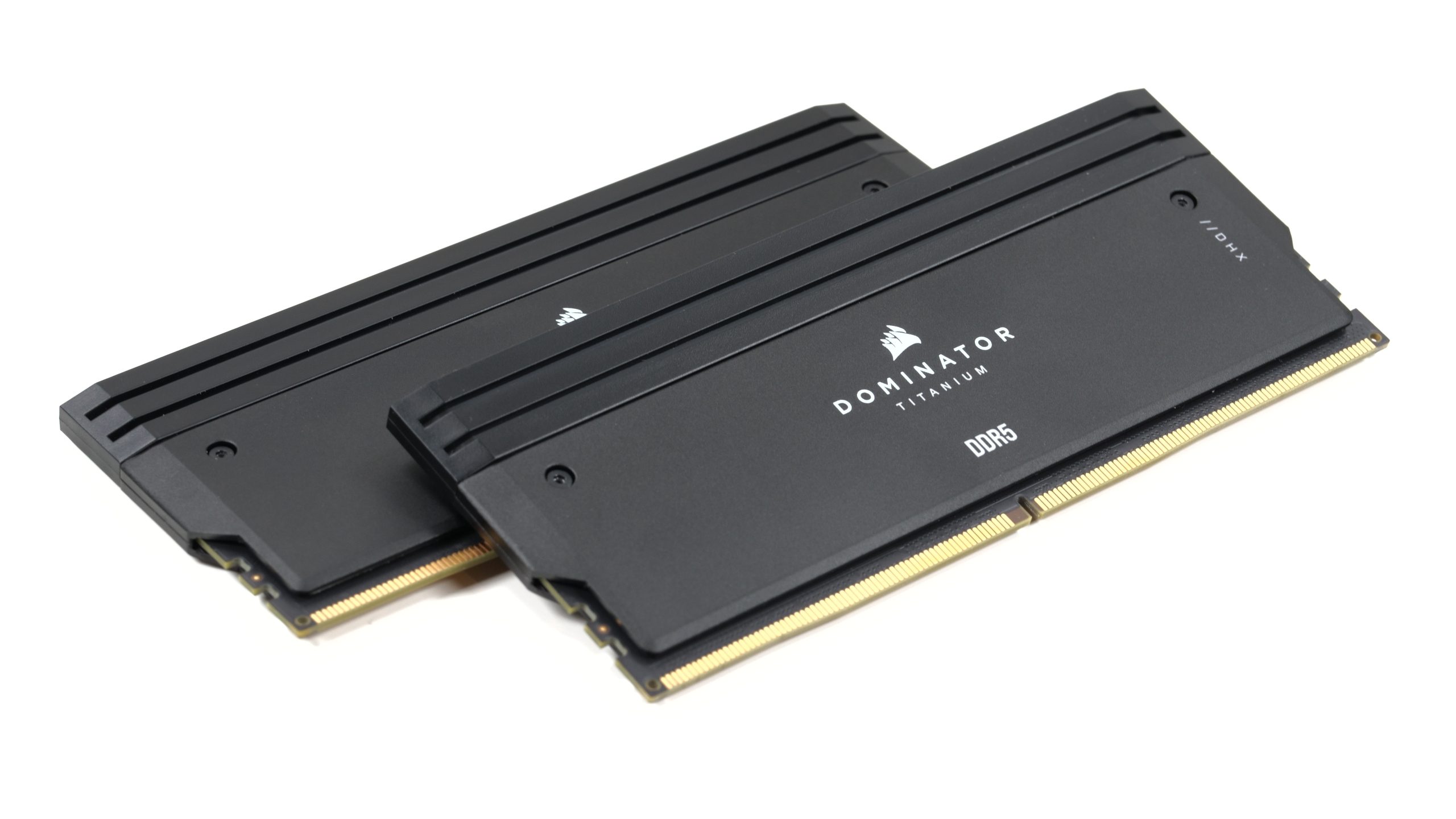 Moody IMCs, beware! – Corsair Dominator Titanium RGB DDR5-8000 2x 24 GB Review with Overclocking and Teardown